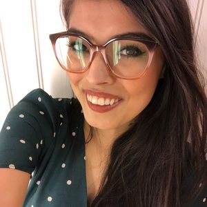 Meet your Posher, Ciera